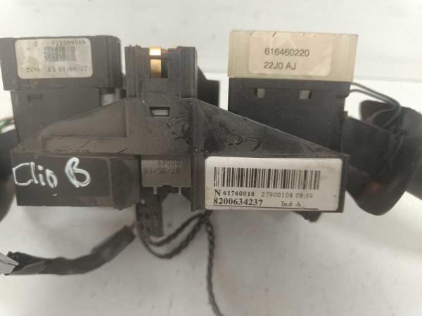 COMMODO RENAULT CLIO 2 - Vue 3